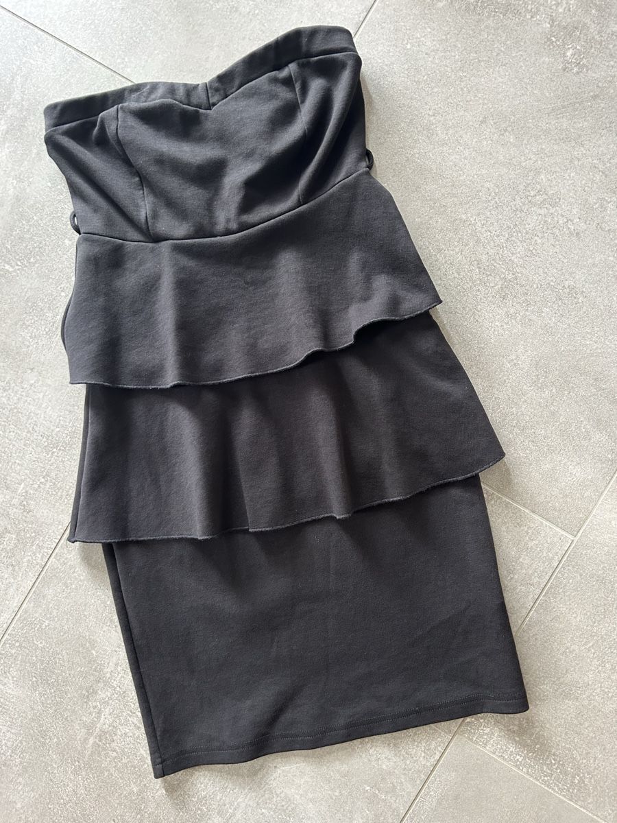 Kleider: KLEIDLI von b.p.c. Collection MIT RÜSCHCHEN / 36 – Gebraucht aus Nidfurn von cejeisda
