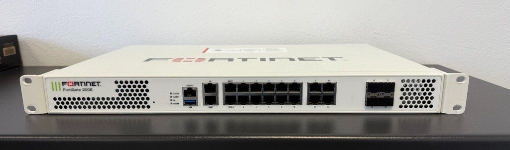 Fortinet Firewall: FORTINET FortiGate 200E Firewall – Usato da Wetzikon ZH venduto da legicitservicedesk
