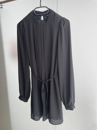 Vero Moda - Schwarzes langarm Kleid Gr.: XS