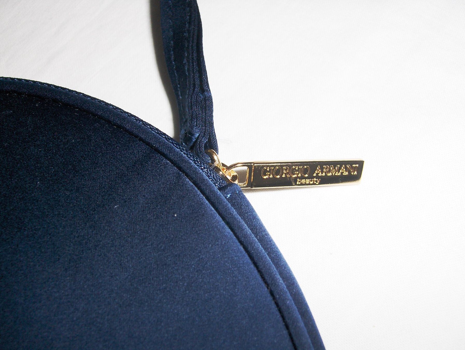 Custodie per cosmetici: Necessaire Giorgio Armani – Usato da Dübendorf venduto da alracfo 4