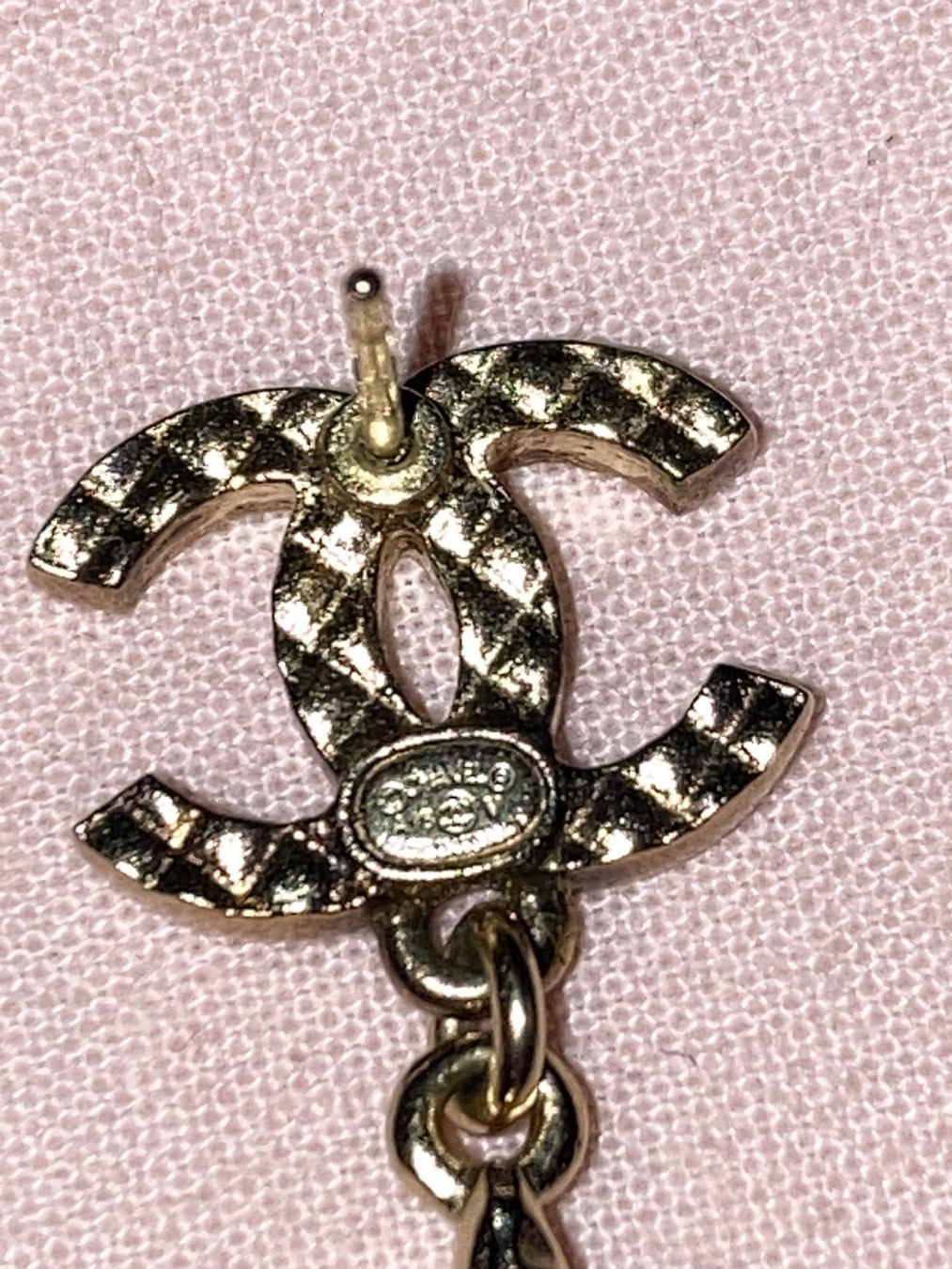 Chanel Orecchini pendenti & Orecchini a lobo: Chanel Ohrstecker 100% Original Neu – Nuovo (secondo la descrizione) da Zuerich venduto da SaTs-43 2