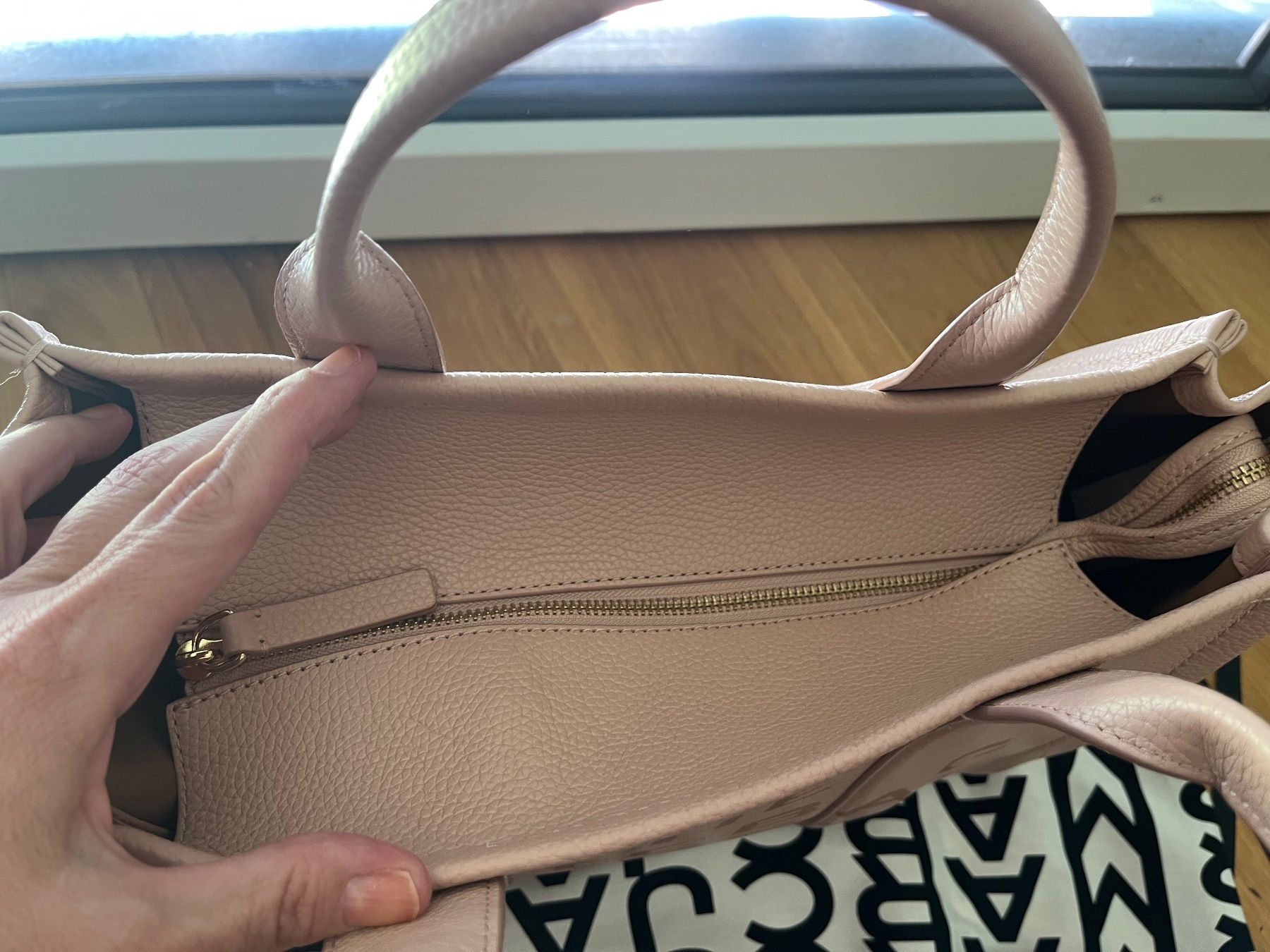 Marc Jacobs Sacs femmes: Marc Jacobs Tote Bag Rose Leather – Neuf (Voir description) à Reinach BL par pinklemonade 2