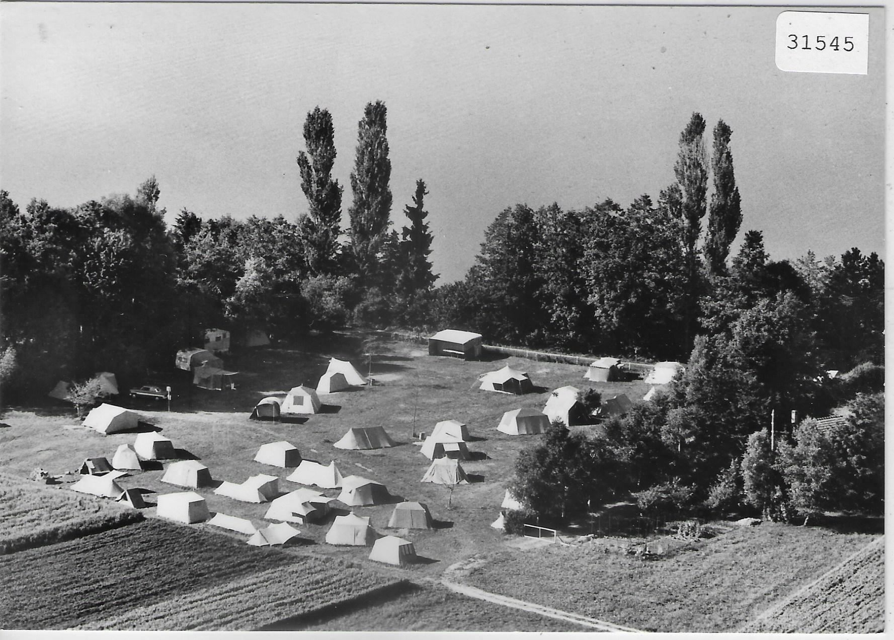 Cartoline postali: Flugaufnahme Camping Maur ZH am – Usato da Ettingen venduto da Kartenplanet
