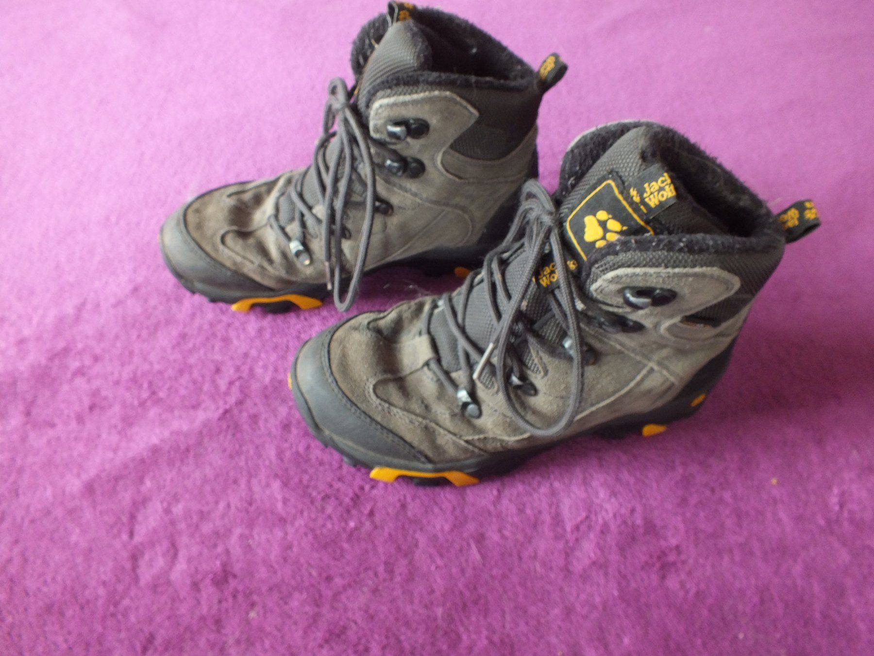 Jack Wolfskin Scarpe per ragazzi: Wanderschuhe Jack Wolfskin Gr. 34 – Usato da Müllheim Dorf venduto da Seeeule01 2