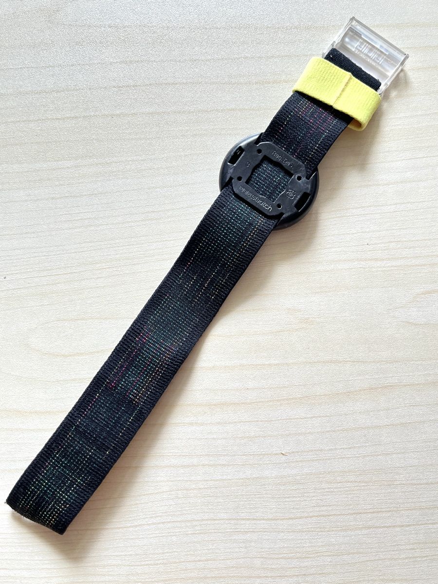 Swatch Orologi: Swatch POP Uhr schwarz bunte Punkte  – Usato da Grenchen venduto da chththl 5