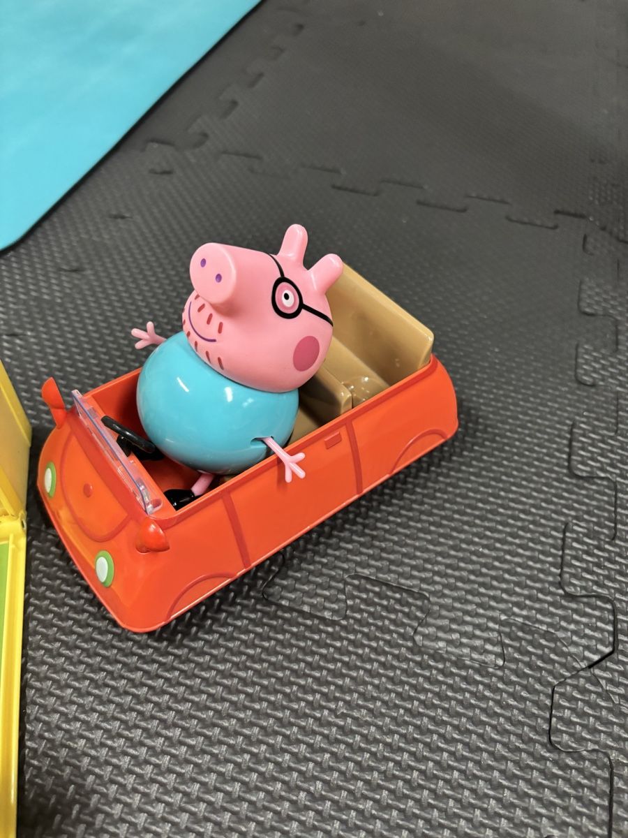 Giocattoli: Kleines Peppa Wutz Haus – Nuovo (secondo la descrizione) da Nussbaumen TG venduto da MNH. 2