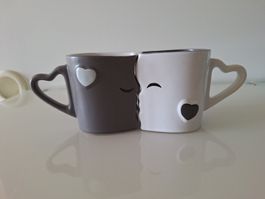 Mia Mio Ceramic Kissing Cups Set