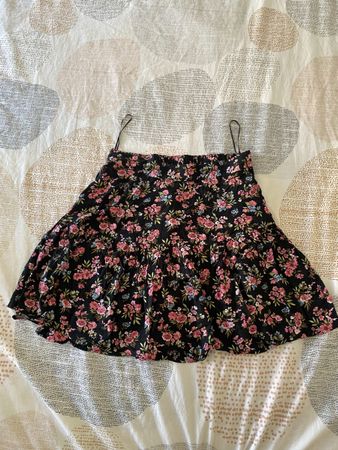 Jupe courte fleurie VILA - taille M