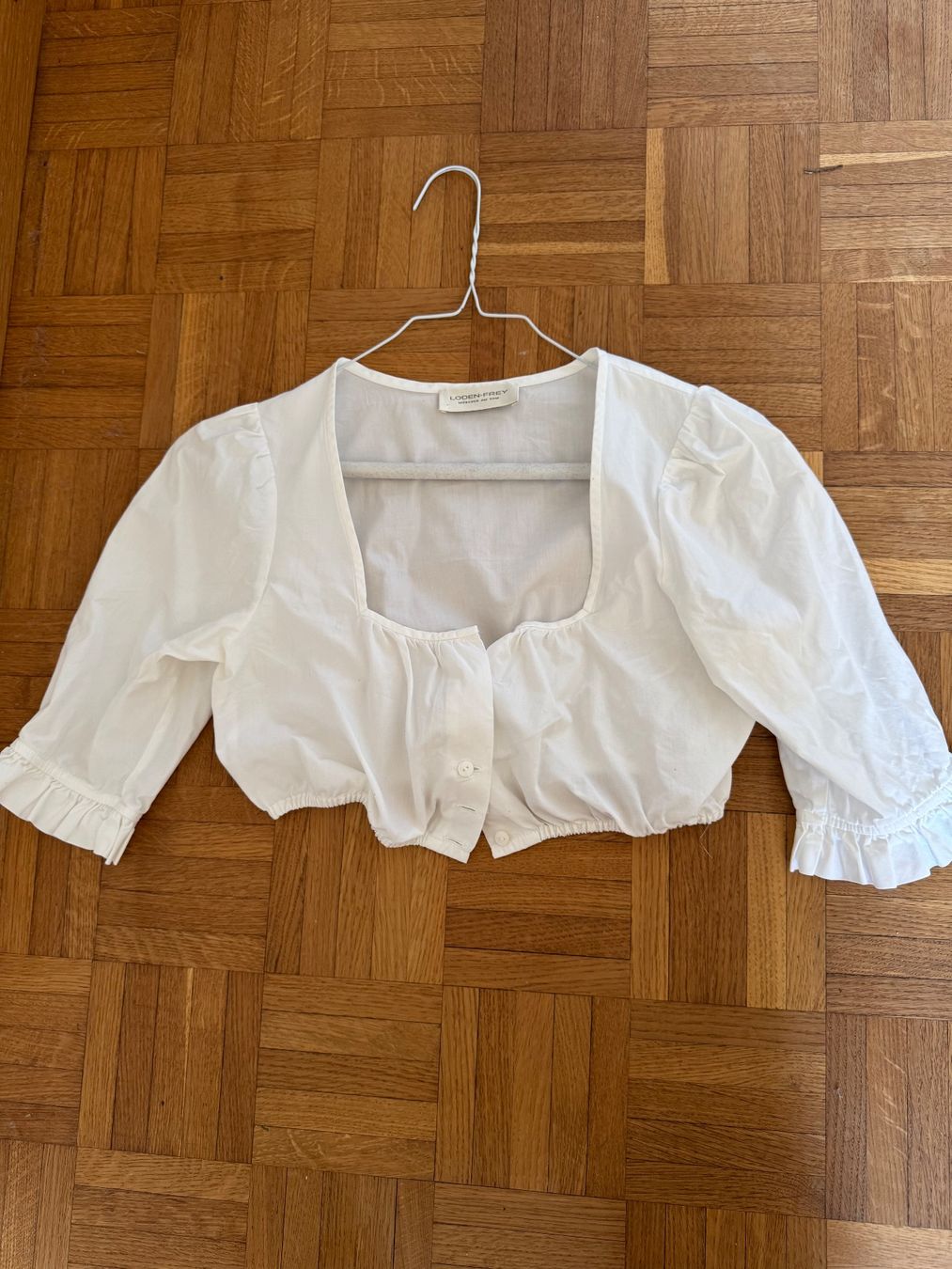 Robes: Dirndl Gr. 36 violett mit Bluse – D'occasion à Muri b. Bern par maeunzi123 3
