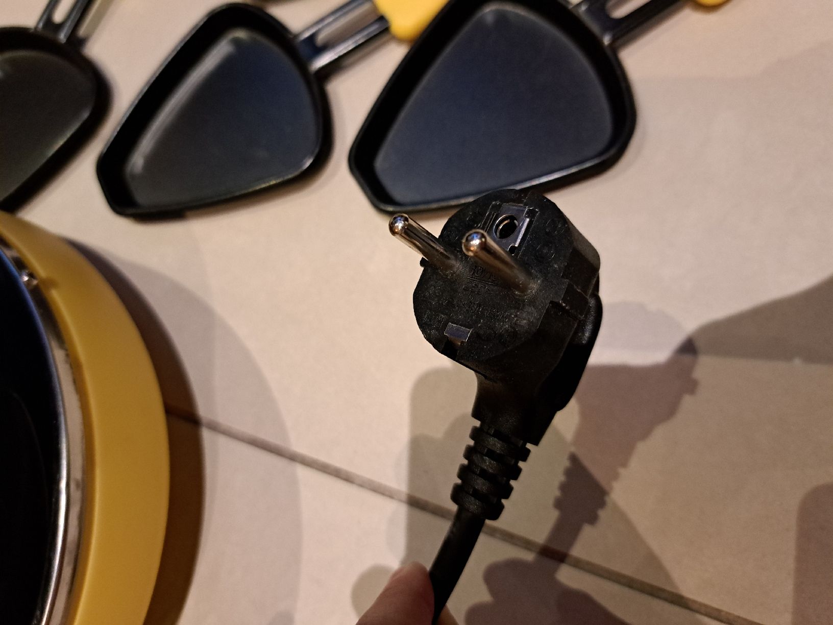Küchengeräte: machine à raclette – Gebraucht aus Widnau von man_zq7q 1