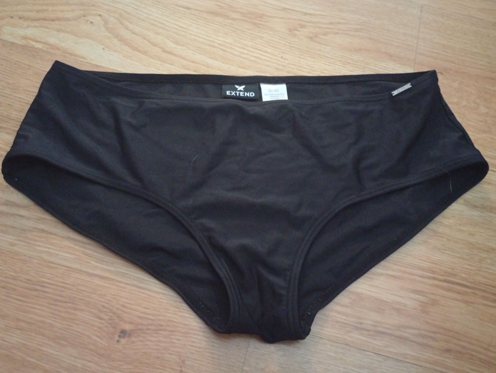 Maillots de bain & Bikinis: Damen Badehose schwarz Grösse 40 – D'occasion à Worben par ersa01