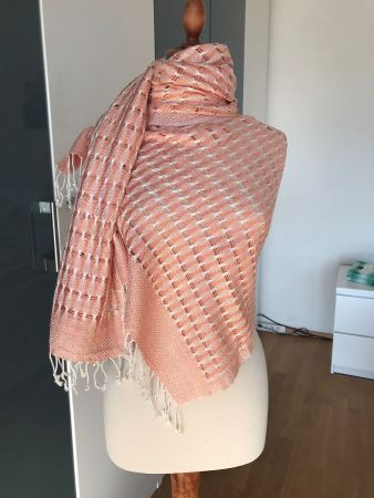 Karottenfarbe Schal