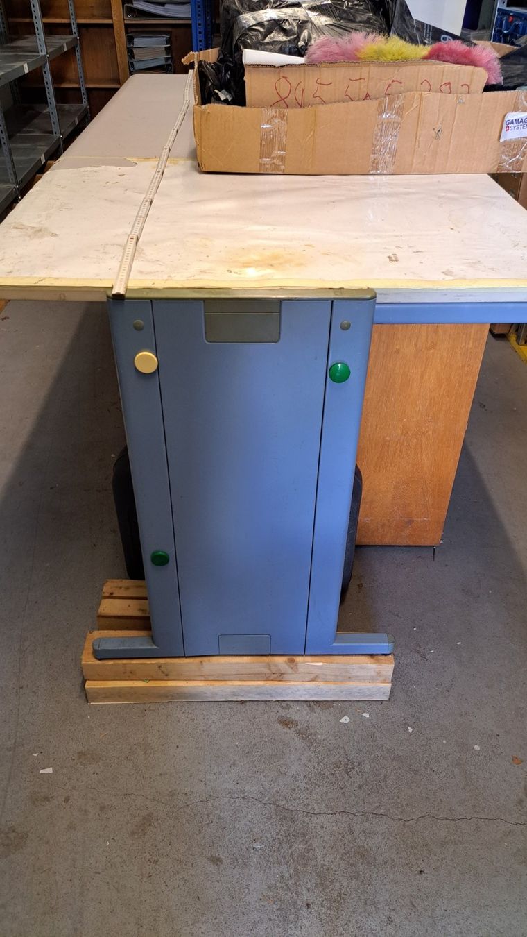 Lista Tables: Büro Arbeits Tisch Lista – D'occasion à Ramersberg par scha6060