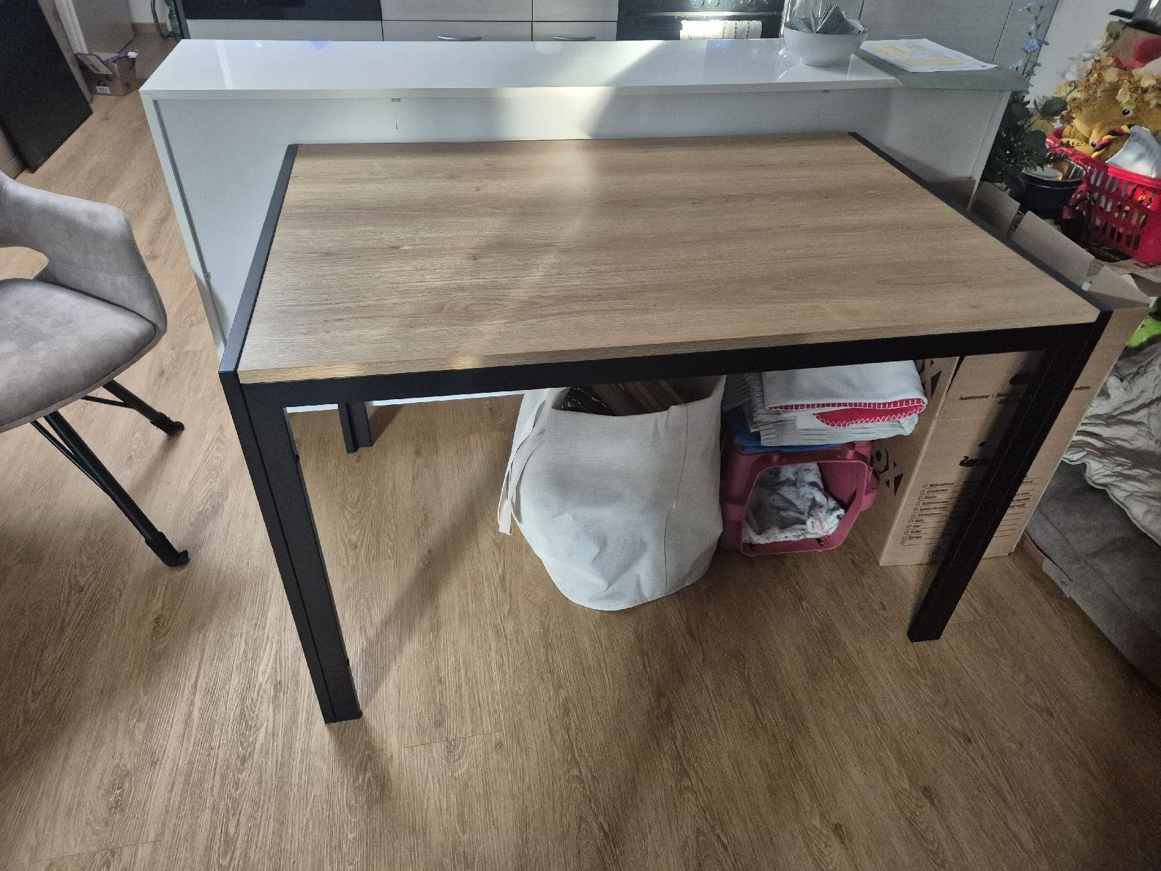 Tables: Tisch  – D'occasion à Root par yan1234