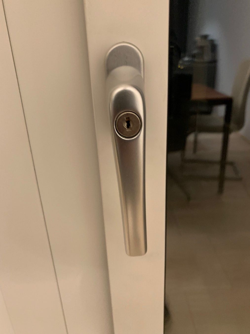 Fenster: Neue Fenstergriffe Ohne Schlüssel – Neu (gemäss Beschreibung) aus Unterengstringen von hausraus