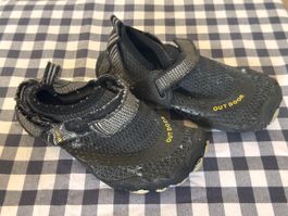 Kinder-Badeschuhe in Grösse 30