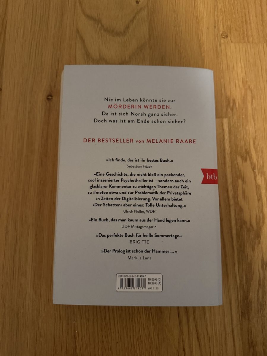 Bücher: Der Schatten von Melanie Raabe  – Gebraucht aus Aarau von Fluffy-Novel5 1