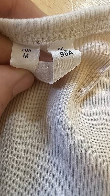 Top: Arket | Top | Grösse am – Usato da ZÜRICH venduto da Schnauk 1