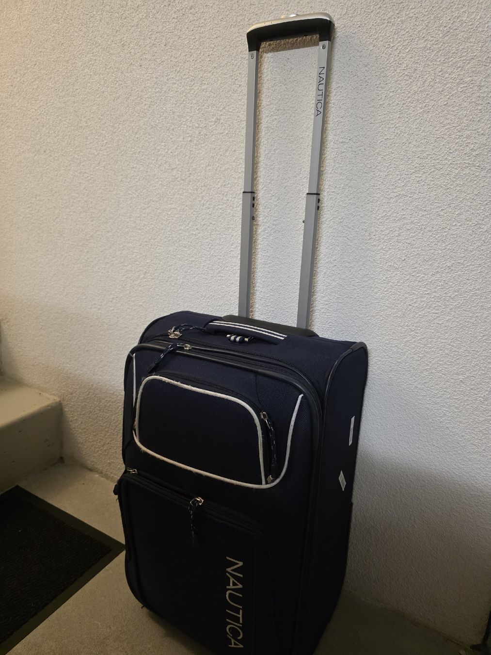 Valigie: Nautica Reisekoffer dunkelblau mit Rollen – Usato da Kloten venduto da Suggus02