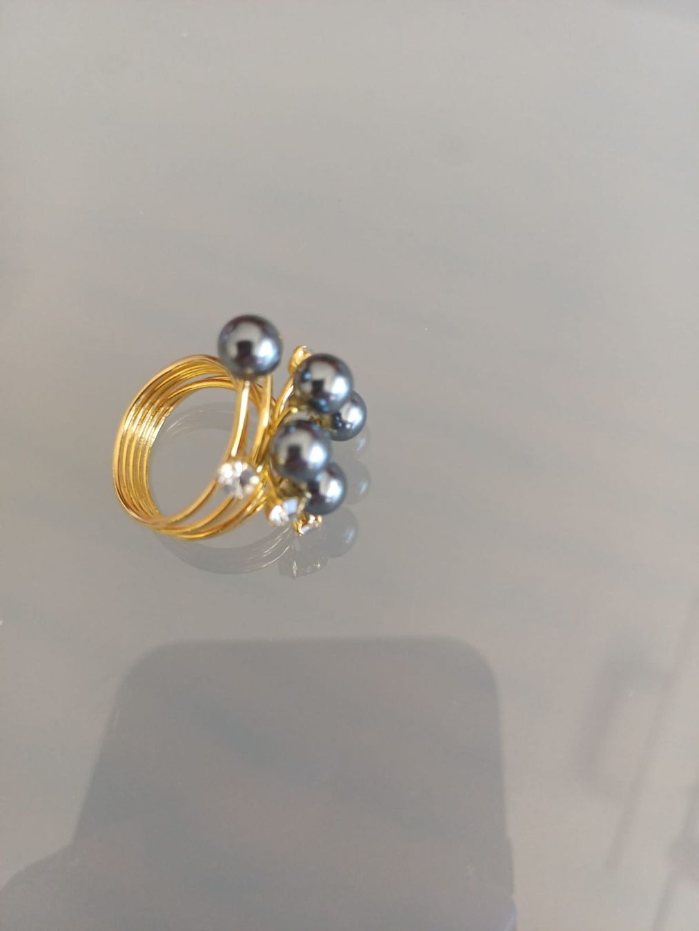 Anelli: Bague fantaisie avec perles nacrées – Usato da Collonges venduto da cam_72xf