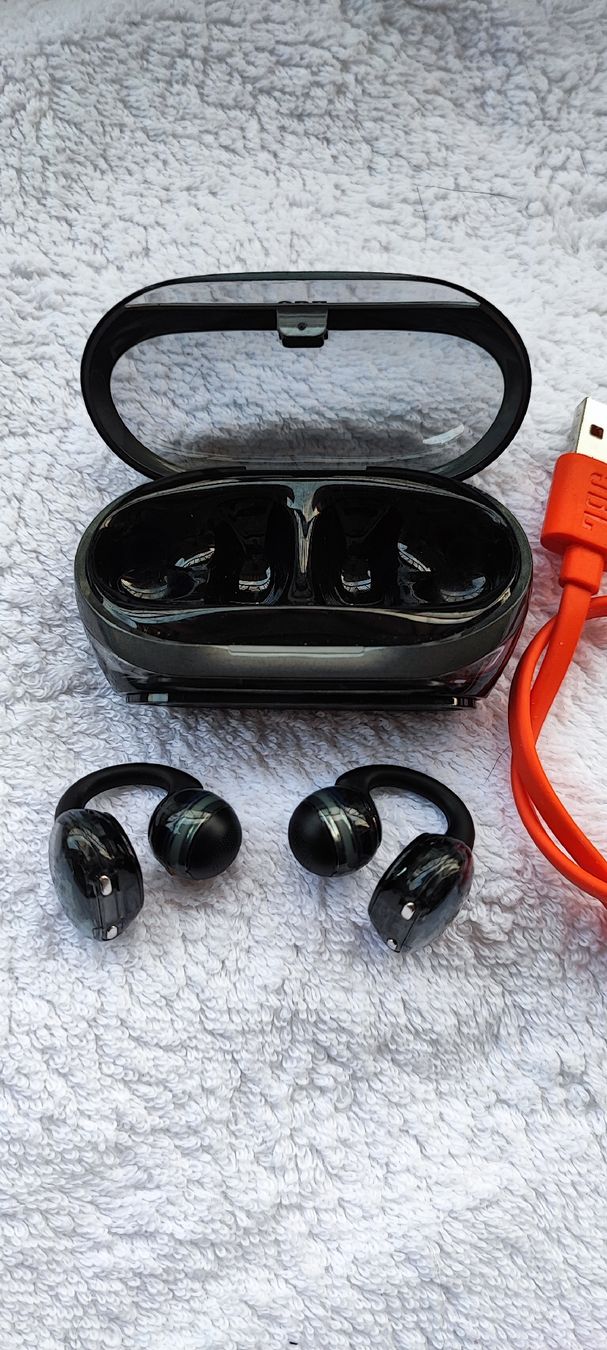 JBL Casques audio: JBL BY HARMAN Soundgear Clips Bluetooth Kopfhörer  – D'occasion à Zollikofen par zar_j67f 9