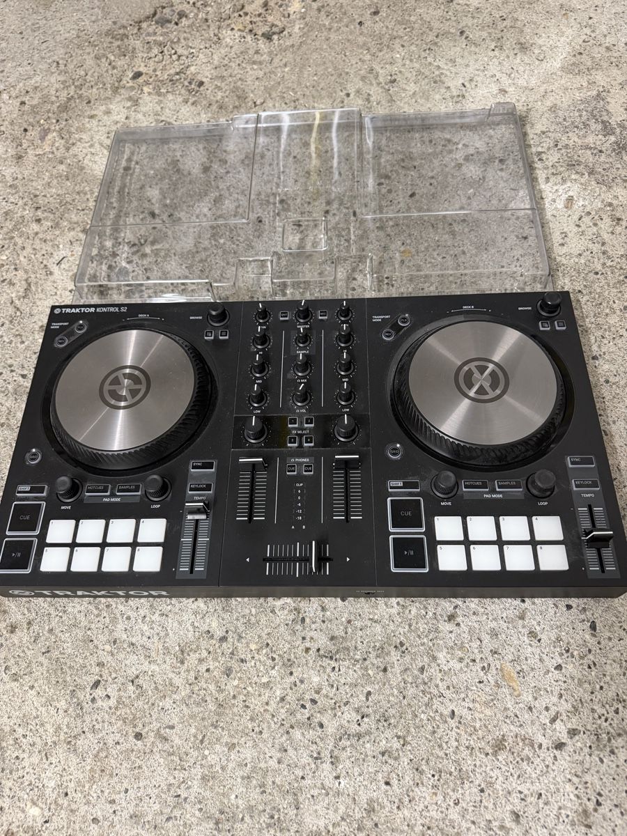 Traktor Mischpulte: DJ Controller Traktor Kontrol S2 MK3 mit Decksaver – Gebraucht aus Zürich von philipp_buehler 1