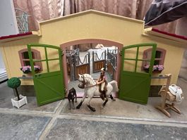 Schleich Pferdestall set