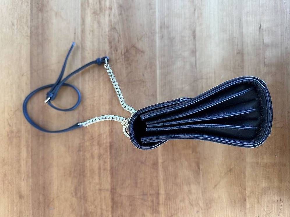 Taschen für Damen: Seidenfelt Tasche schwarz – Gebraucht aus Luzern von jul_p6fj 2