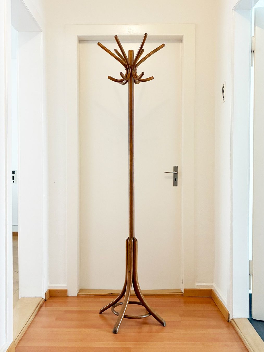 Porte manteau: Kleiderständer aus Holz – D'occasion à Zürich par vinz_