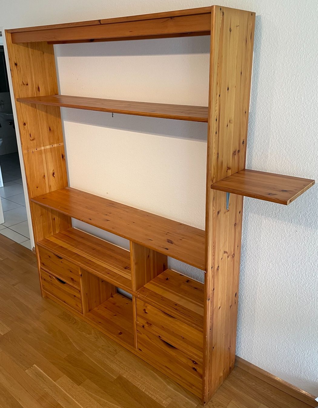 Mobili TV: Solid Pine Shelving Unit with 4 drawers, works as TV Stand – Usato da Ettingen venduto da JohnnyCrash 1