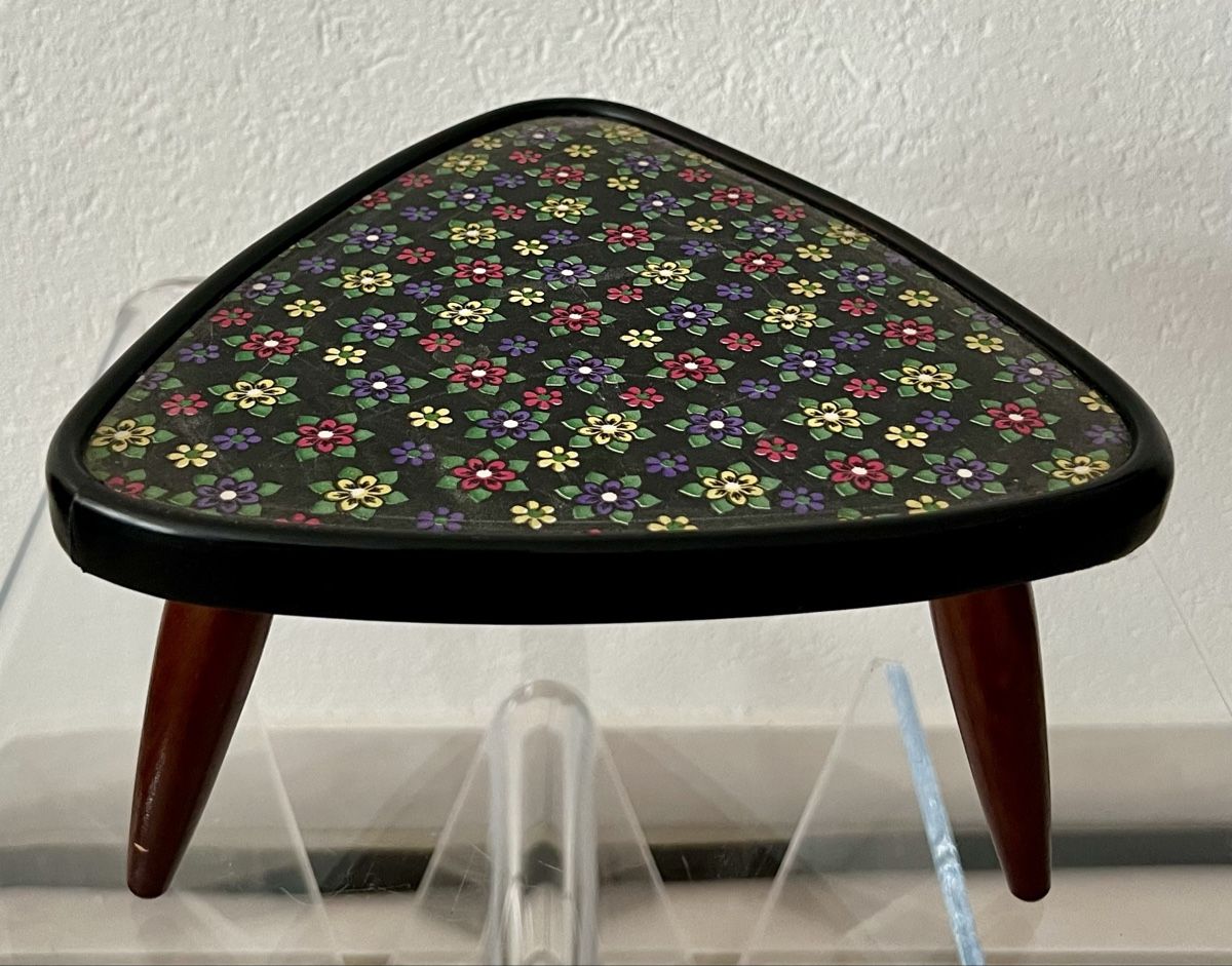 Sgabelli: Vintage Mid Century Blumenhocker – Usato da Hunzenschwil venduto da Madachica 3