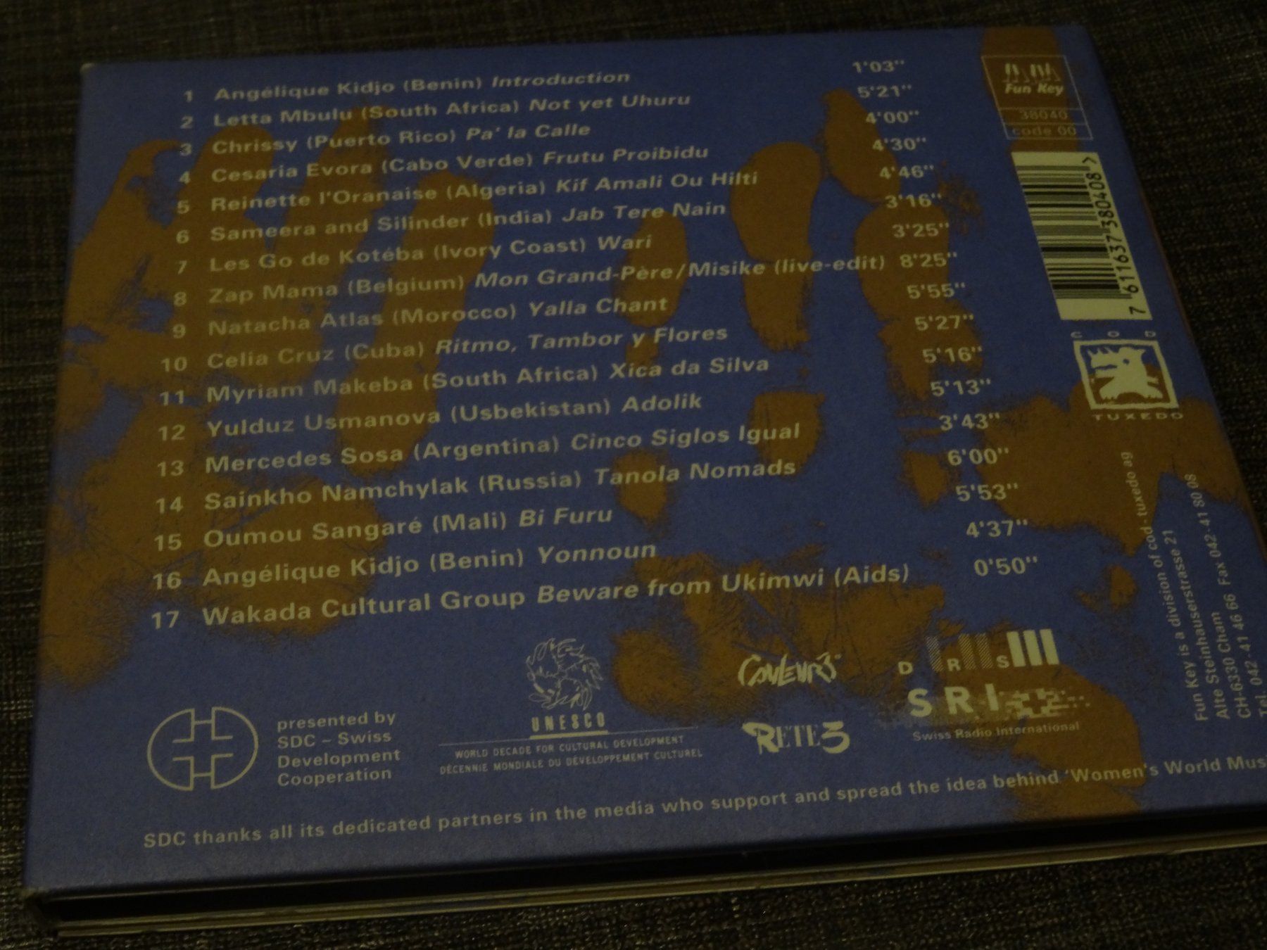 CDs: Women's World Music CD – Gebraucht aus Olten von Disc-Ausverkauf 1
