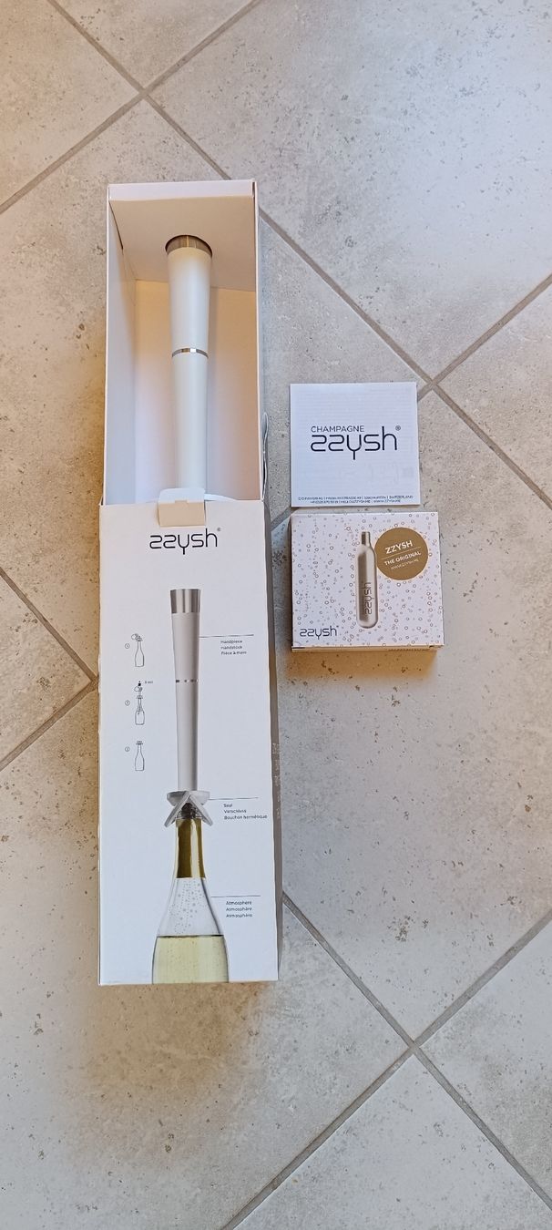Spirituosen: Zzysh Champagner System inkl. 5 Kartuschen  – Neu (gemäss Beschreibung) aus Arbon von Gatto81