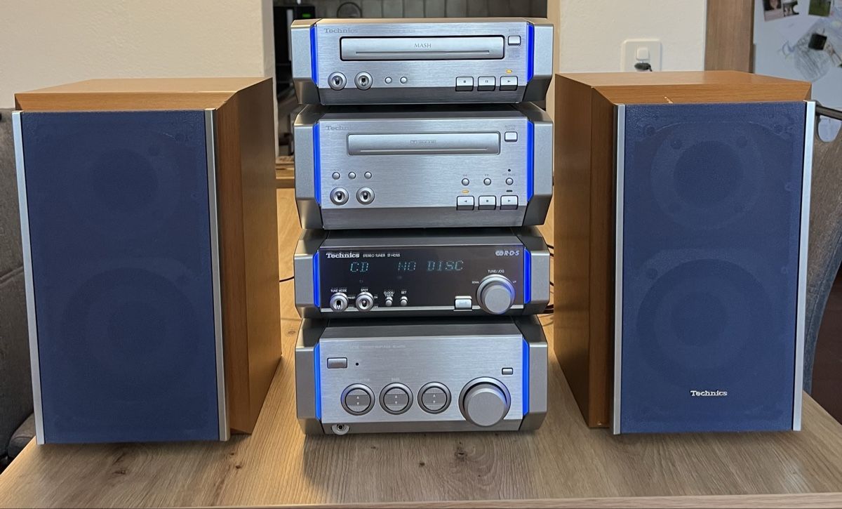Technics Lettore multimediale & Streamer: Technics Stereoanlage mit CD und Boxen – Difettoso da Gipf-Oberfrick venduto da Philu5