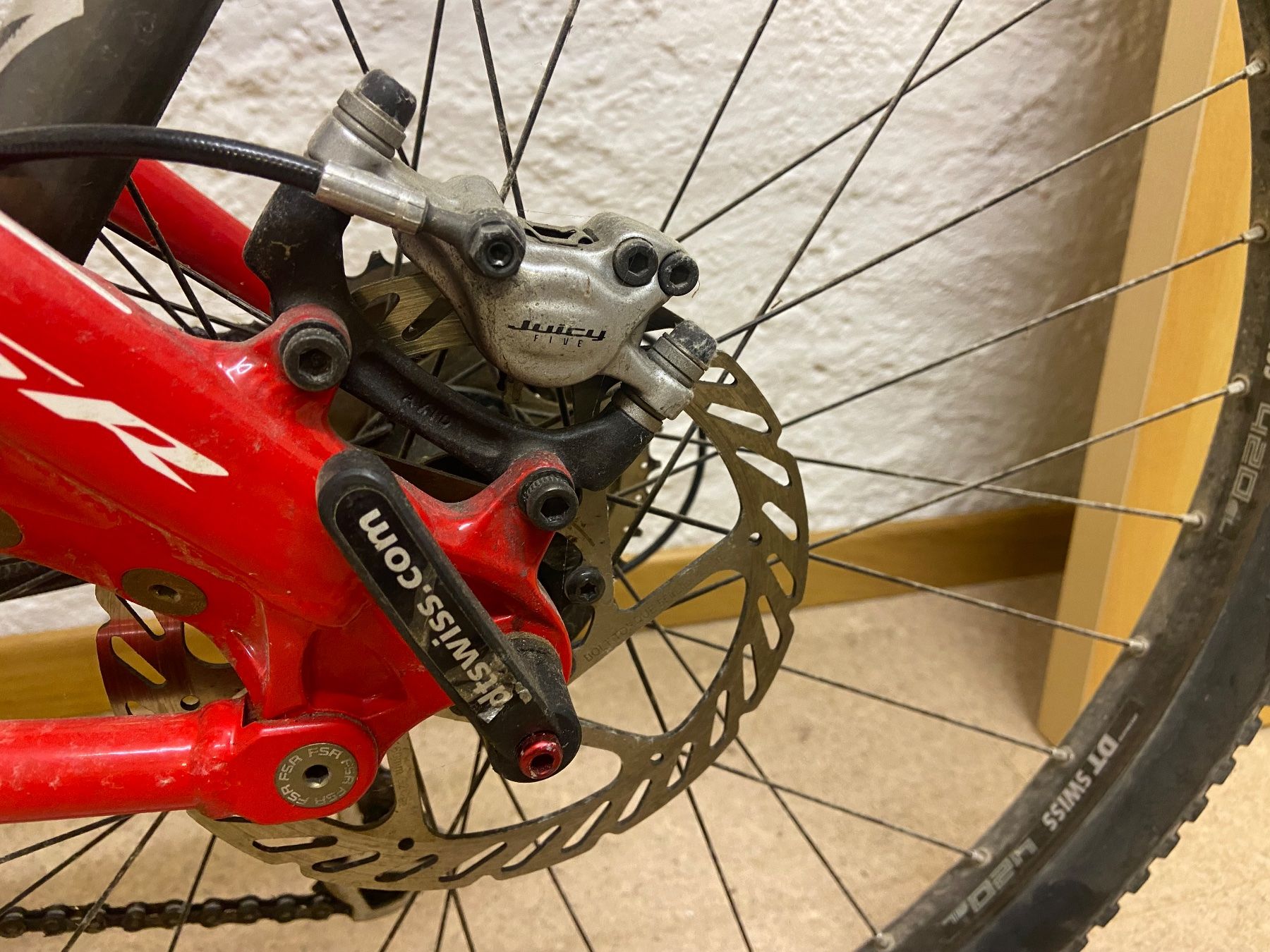 Specialized Biciclette: Mountainbike Specialized – Usato da Zürich venduto da Camogli51 8