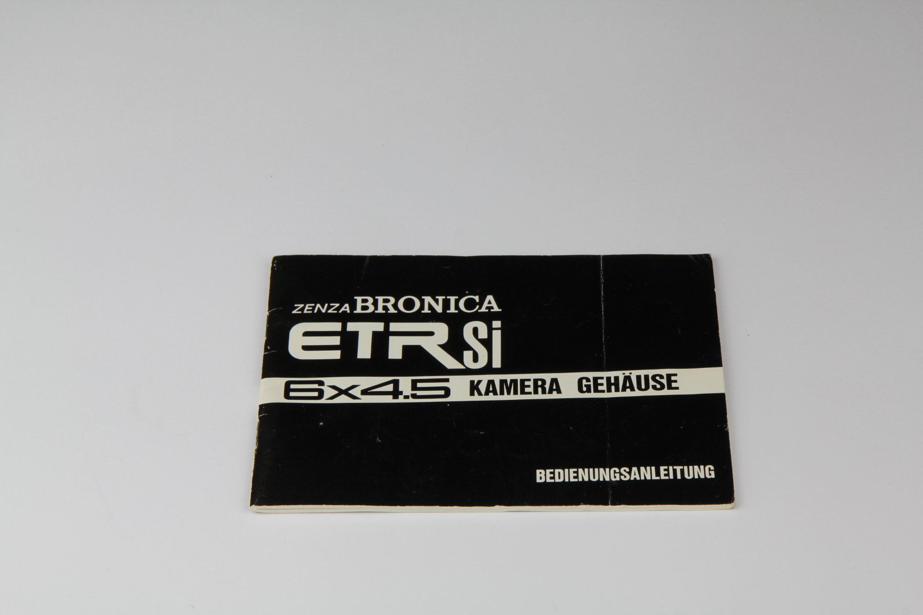 Bronica Fotocamera: BRONICA Zenza  ETR Si  Mittelformatkamera 6x4.5 – Usato da Dübendorf venduto da Polliwagen02 9
