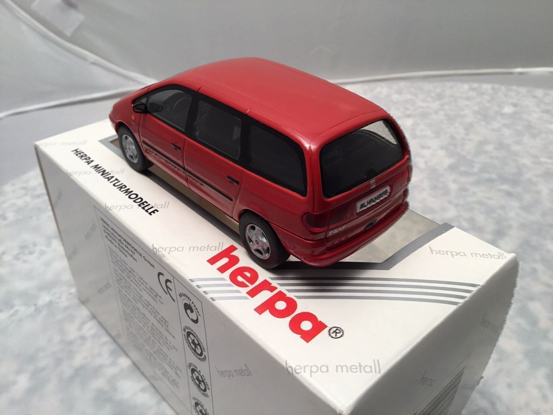 Seat Modellautos: Seat Alhambra / VW Sharan Modell – Neu und originalverpackt aus Erlenbach im Simmental von Model_box 3