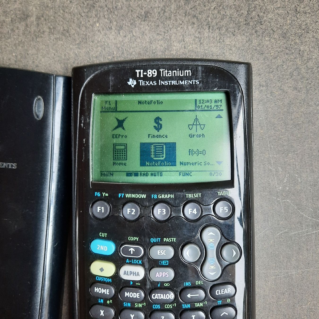 Texas Instruments Calcolatrici tascabili: Taschenrechner, Graphischer Rechner TI - 89 Titanium – Usato da Nottwil venduto da mar_jqm7 1