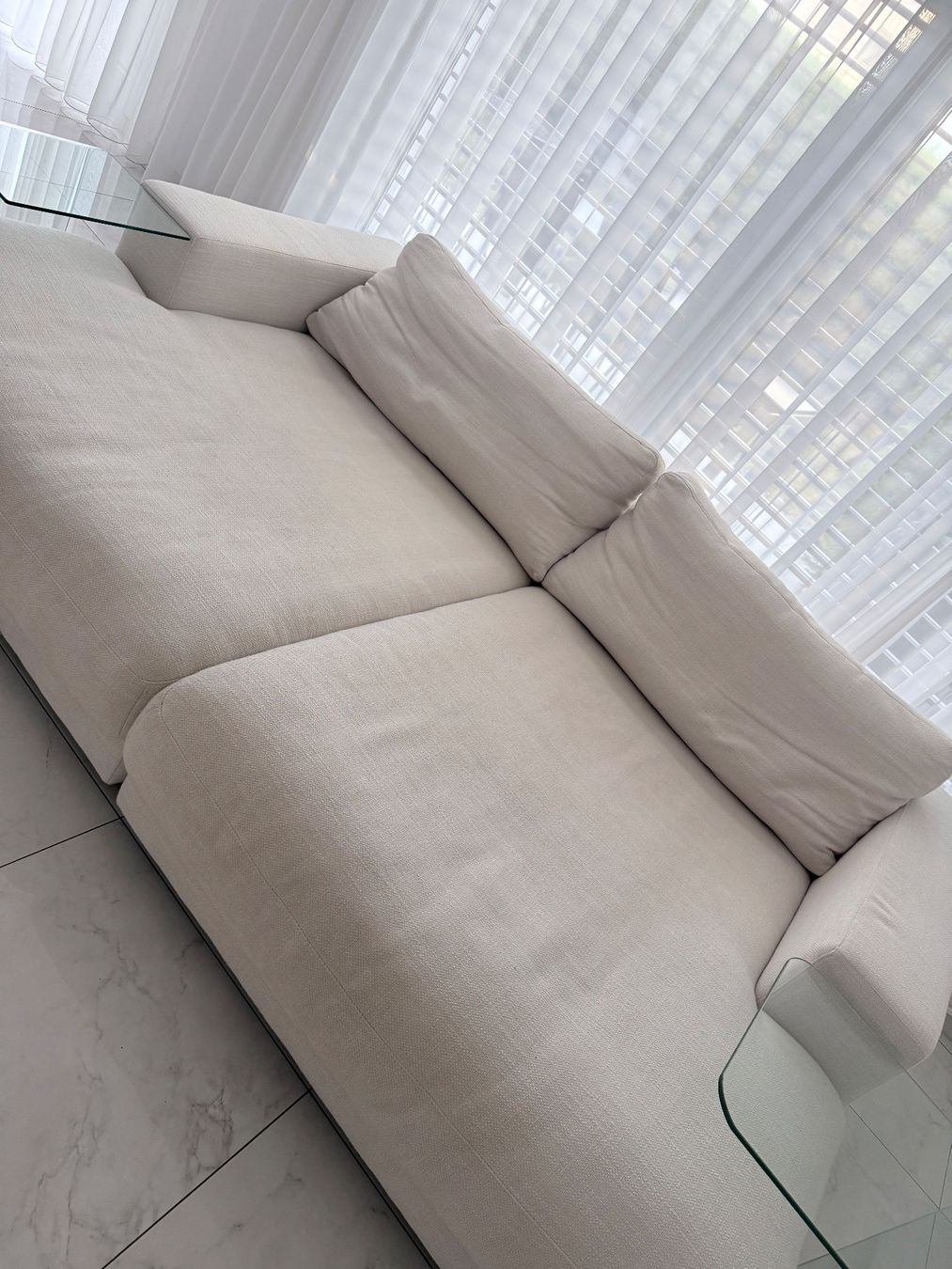 Livique Divani: Grosses Sofa beige gebrauchter Zustand – Usato da Schönenwerd venduto da myi_7j5m 2