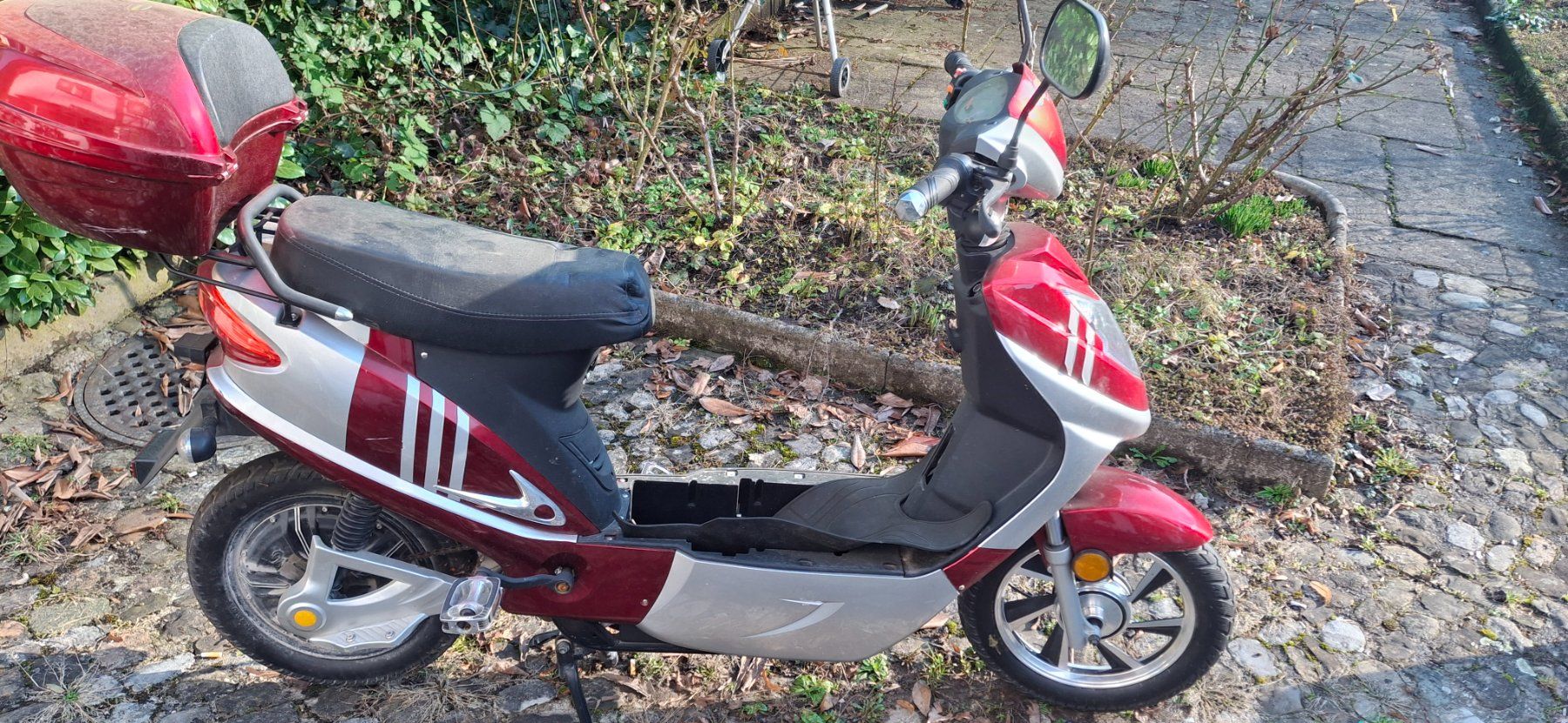 Scooter: E scooter-roller – Difettoso da Kyburg venduto da JBMNT2020