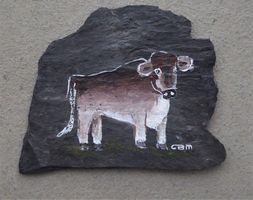 Kuh auf Schiffertafel