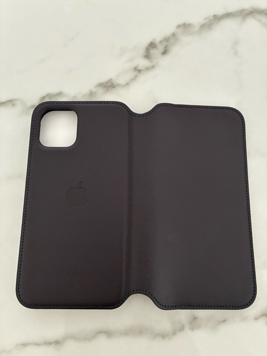 Apple Cover & Protezioni schermo: iPhone 11 Pro Étui folio en cuir violet - Excellent! – Nuovo e nell'imballaggio originale da Nyon venduto da far_f89n 3
