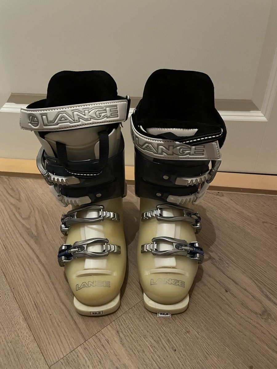 Skis: Lange exclusive 8 ski boots (22.5) – Neu und originalverpackt aus Basel von mar_fp5q 4