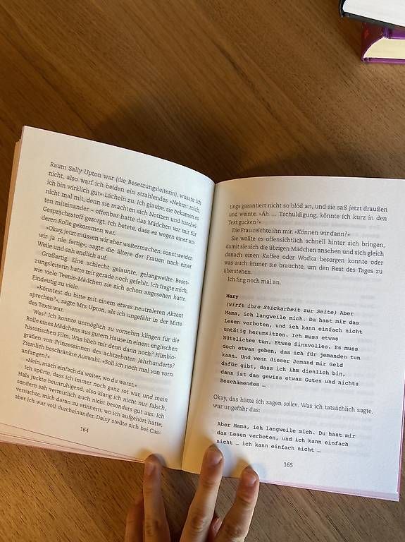 Libri: Casting Queen: Voll von der Rolle - Cargill – Usato da Adliswil venduto da 8lizzy8 3