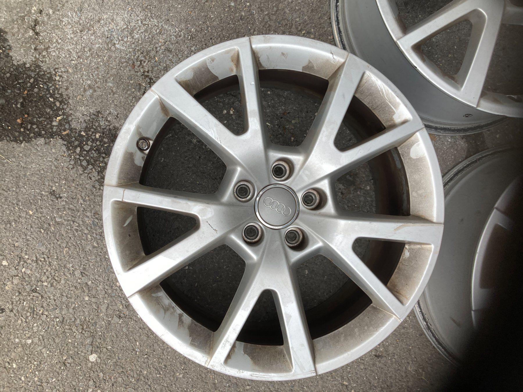 Audi Felgen: Audi A6 Alufelgen 460071498 – Gebraucht aus Cham von WB2223 1