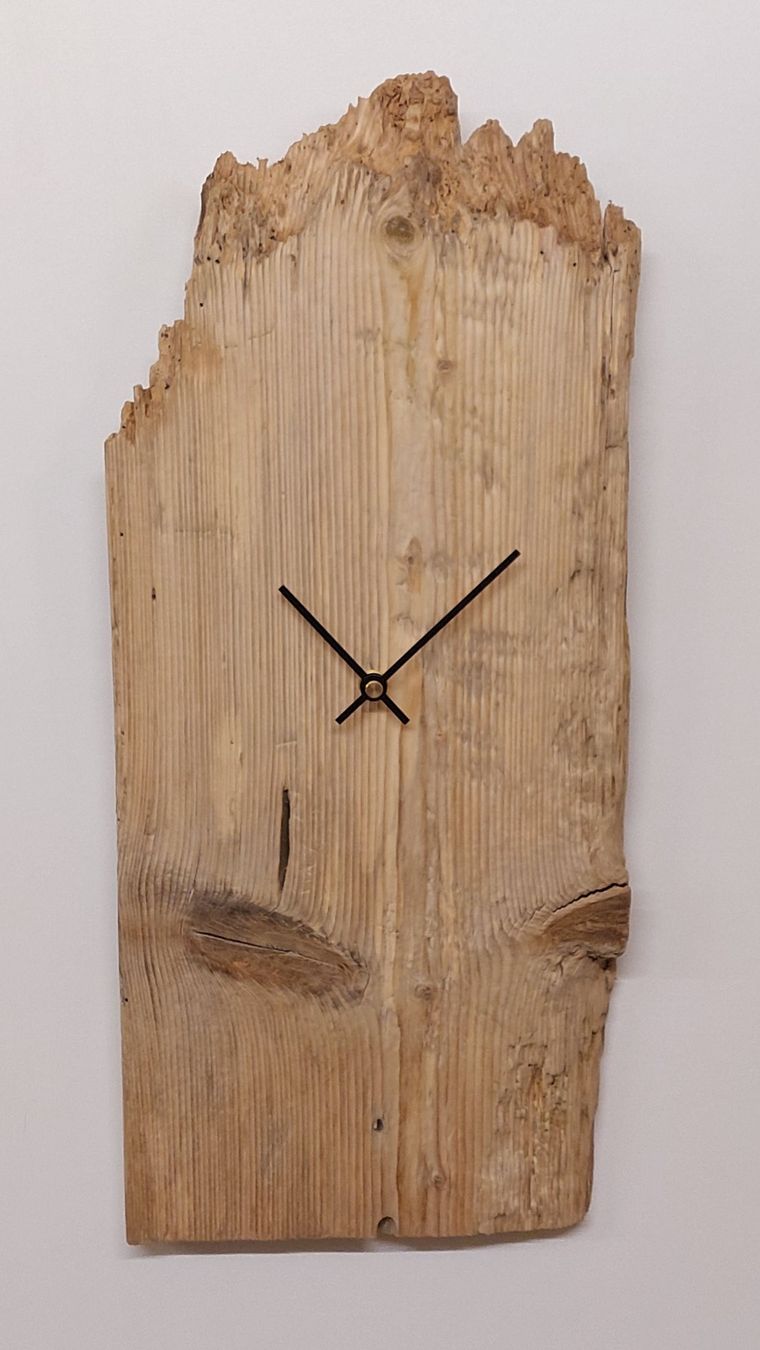 Orologi: Uhr aus einem Altholzbrett – Nuovo e nell'imballaggio originale da Egnach venduto da Oldwoodstyle