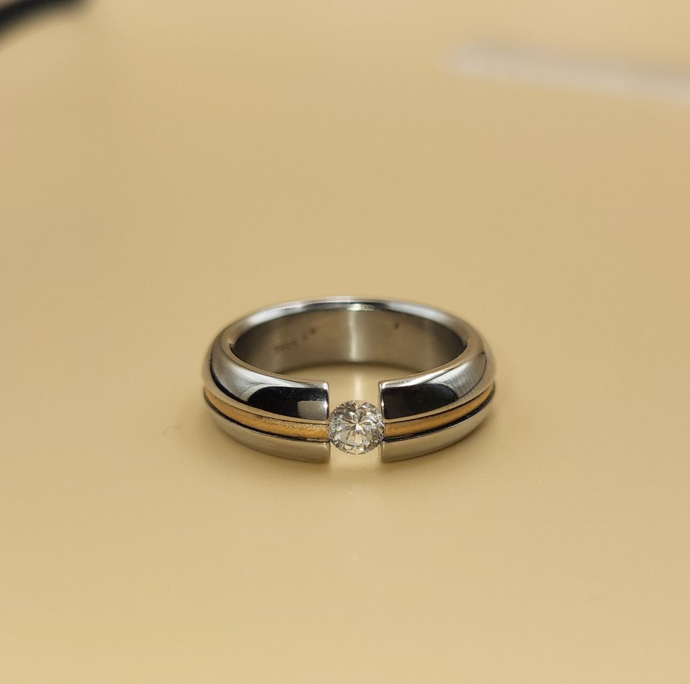 Anelli: 18 Karat 750 Gold/Stahl Solitär Ring Mit Stein – Usato da Wald ZH venduto da SwissPawnshop 3