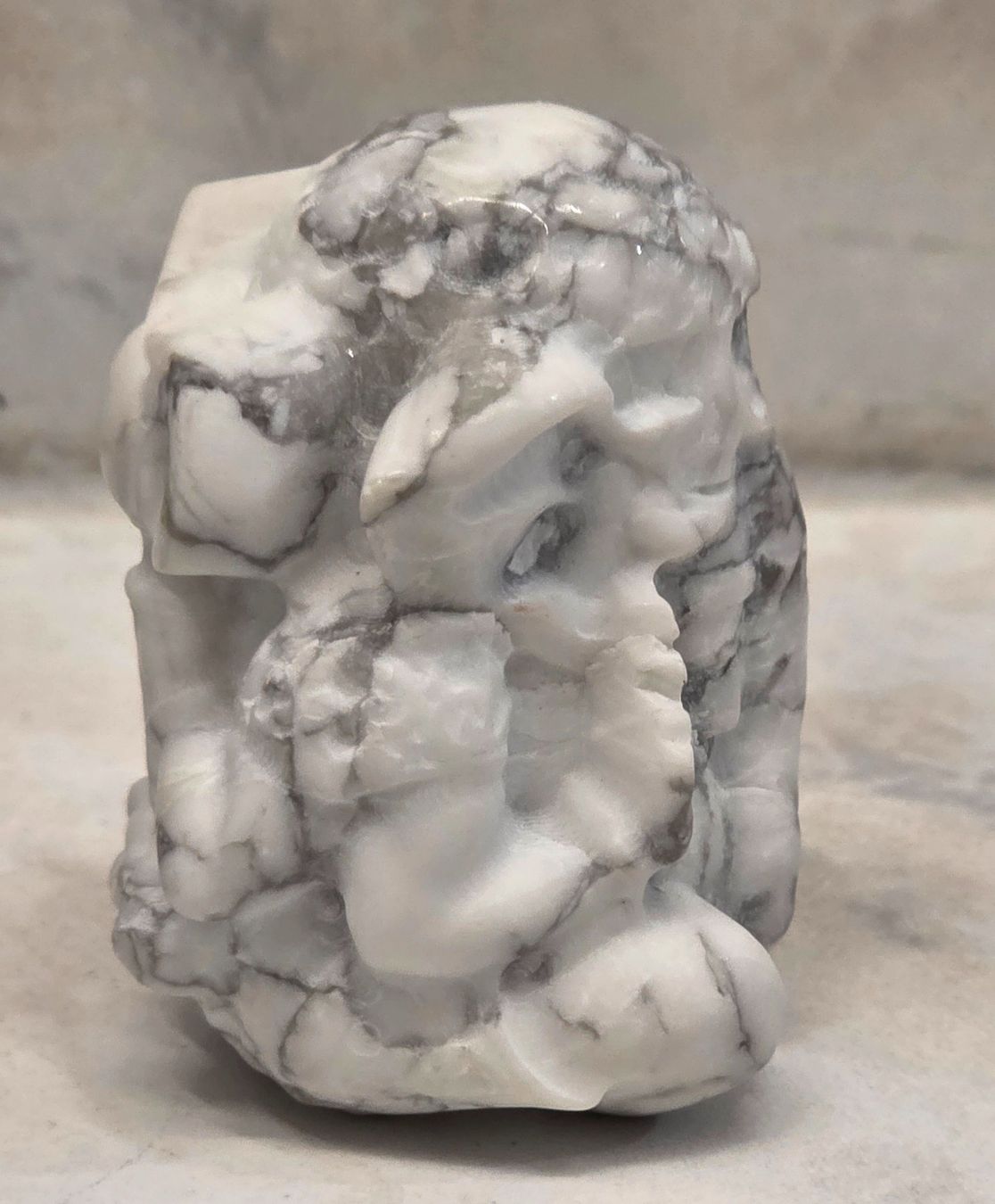 Minerali & Pietre curative: Howlith Ganesha 156g – Nuovo e nell'imballaggio originale da Matzingen venduto da Shay_Crystalz 1