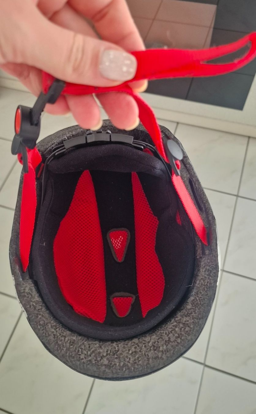 Uvex Caschi: Uvex Kinderhelm 54-58 cm – Usato da Schüpfen venduto da ann_9zfs 2