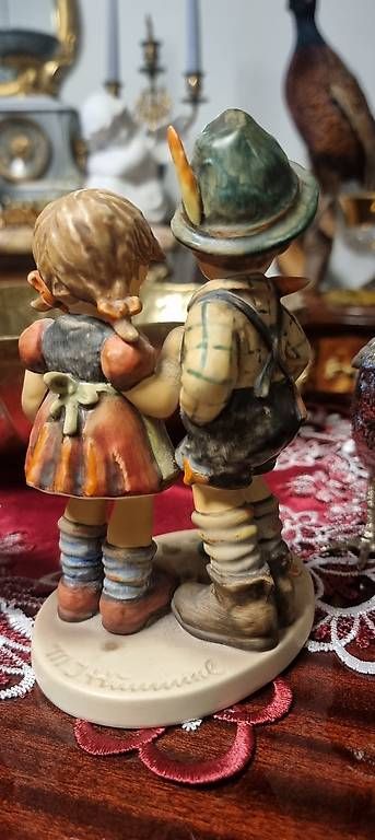 Hummel Statuette: Goebel Hummel Figur, Geschwister – Usato da Kaufdorf venduto da Nati-Nati 2